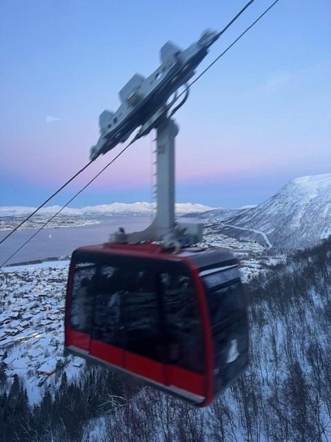Mountainside - Breivikeidet *